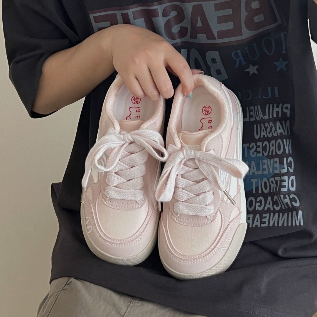 Women's sporty sneakers with breathable mesh details Mune Fashion