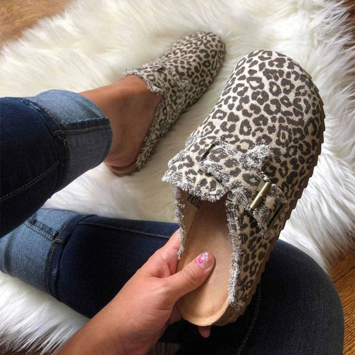 Women o striped woven slippers with fringes and padded insole Mune Fashion