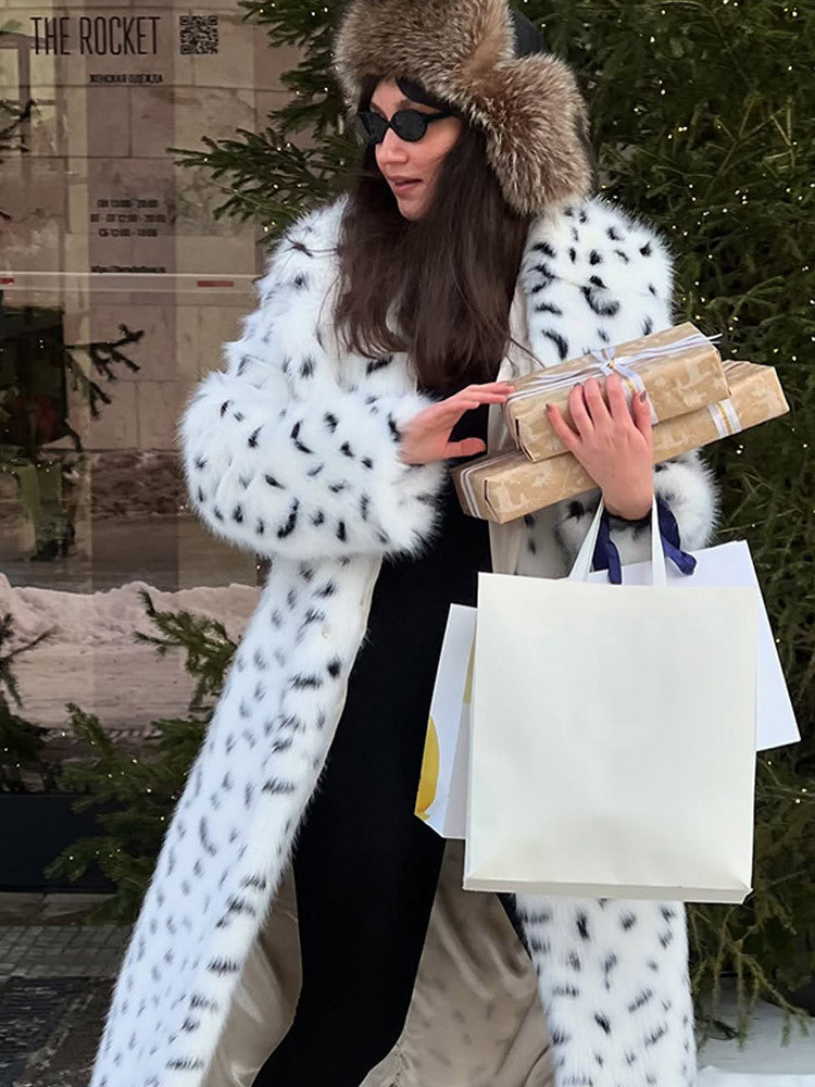 Women's Long Coat made of Faux Fur with Dalmatian Look and Hood Mune Fashion