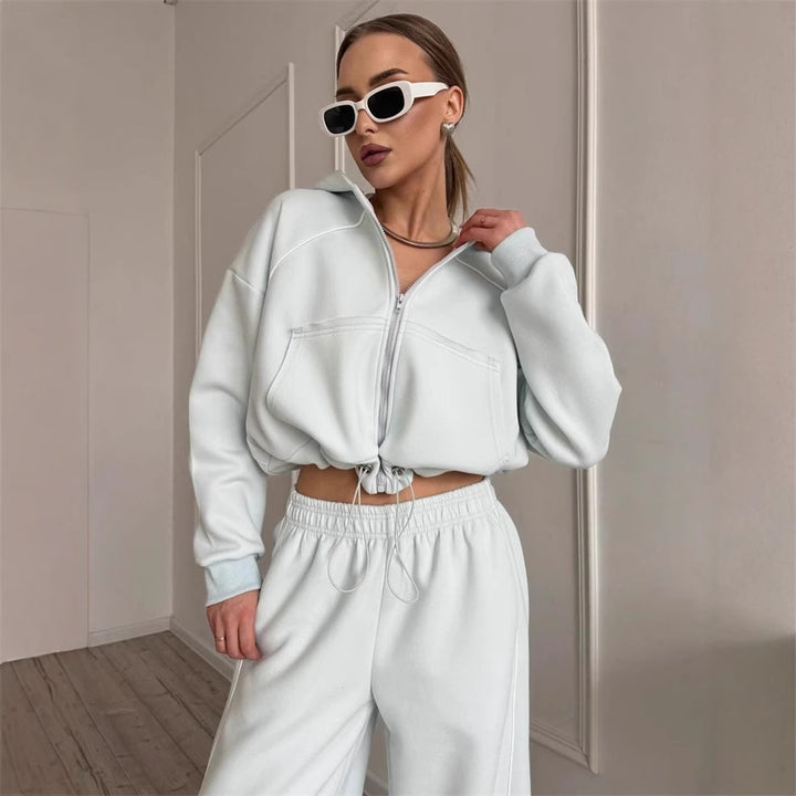 Women's hooded jacket and wide jogging pants set with contrast seams Mune Fashion