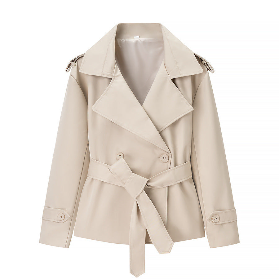 Ladies nan shortened double-breasted trench coat with tie belt shoulder flaps and cuff fasteners Mune Fashion
