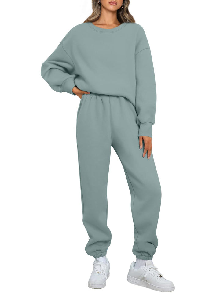 Women's cozy two-piece lounge set made of French terry with oversized sweatshirt and fitted joggers Mune Fashion