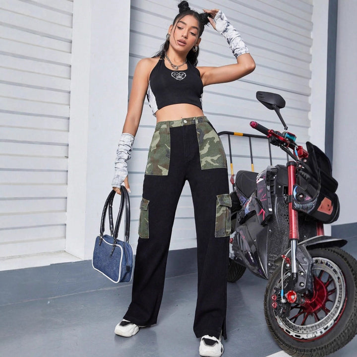 Ladies High-Waist Cargo Jeans with Camouflage Inserts and Wide Leg Mune Fashion