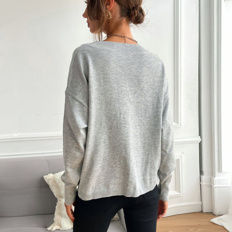 Ladies Fine V-Neck Knit Sweater with Star Intarsia and Drop Shoulder Mune Fashion