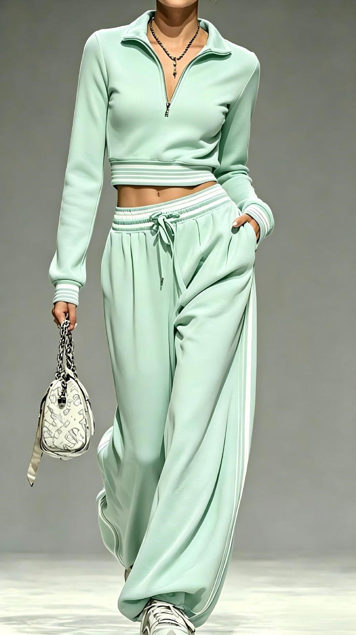 Women Cropped Training Set with Half Zipper Collar and Wide Pleated Jogger Mune Fashion