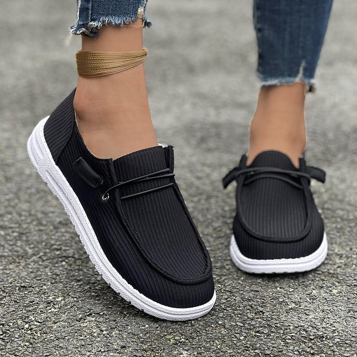 Women's casual Slip-On sneaker shoes with ribbed textile upper material and elastic lacing Mune Fashion