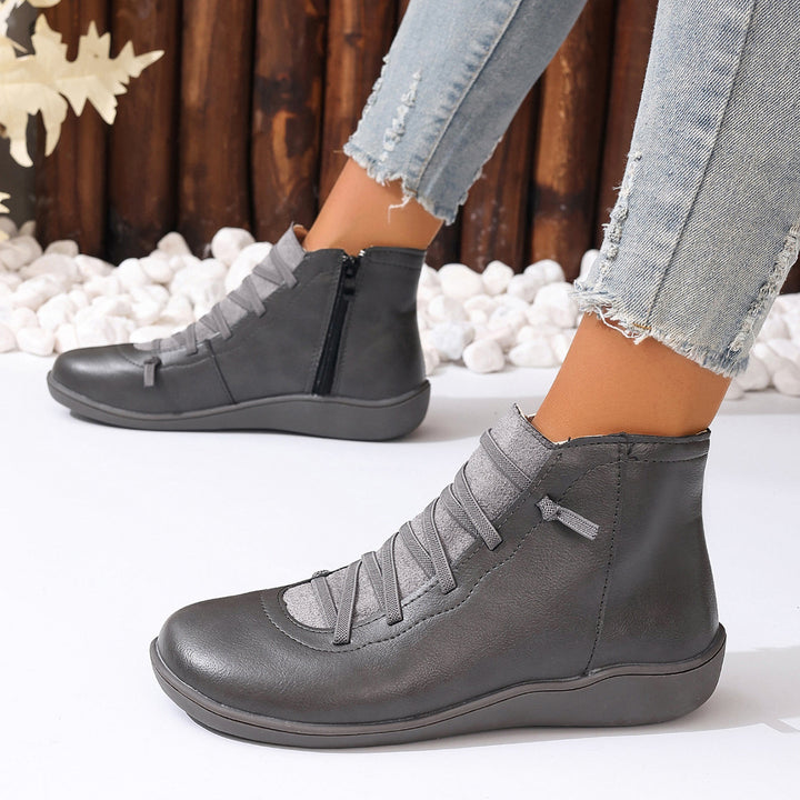 Women's sporty ankle-high lace-up ankle boots with side zipper and flexible rubber sole Mune Fashion