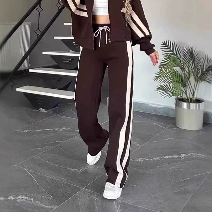 Women's athletic two-piece set made of French Terry with zipper cropped jacket and wide high-waist jogger Mune Fashion