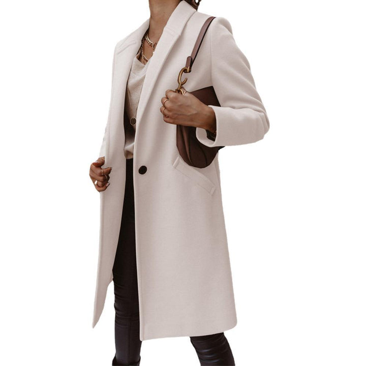 Women's coat with notched lapels, straight cut and welt pockets Mune Fashion