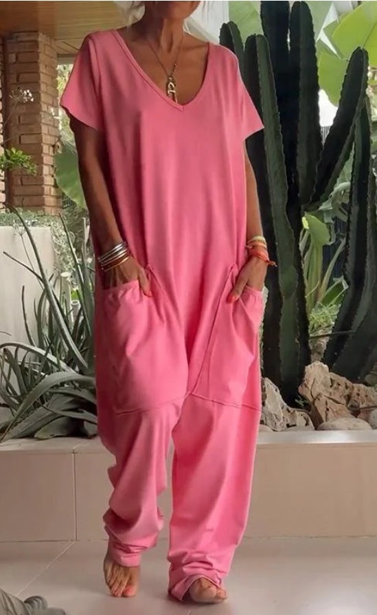 Women's comfortable oversized jumpsuit with V-neck, deep crotch and inset pockets Mune Fashion