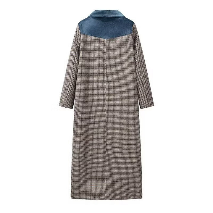 Women's long wool blend coat with velvet shawl collar and piped pockets Mune Fashion