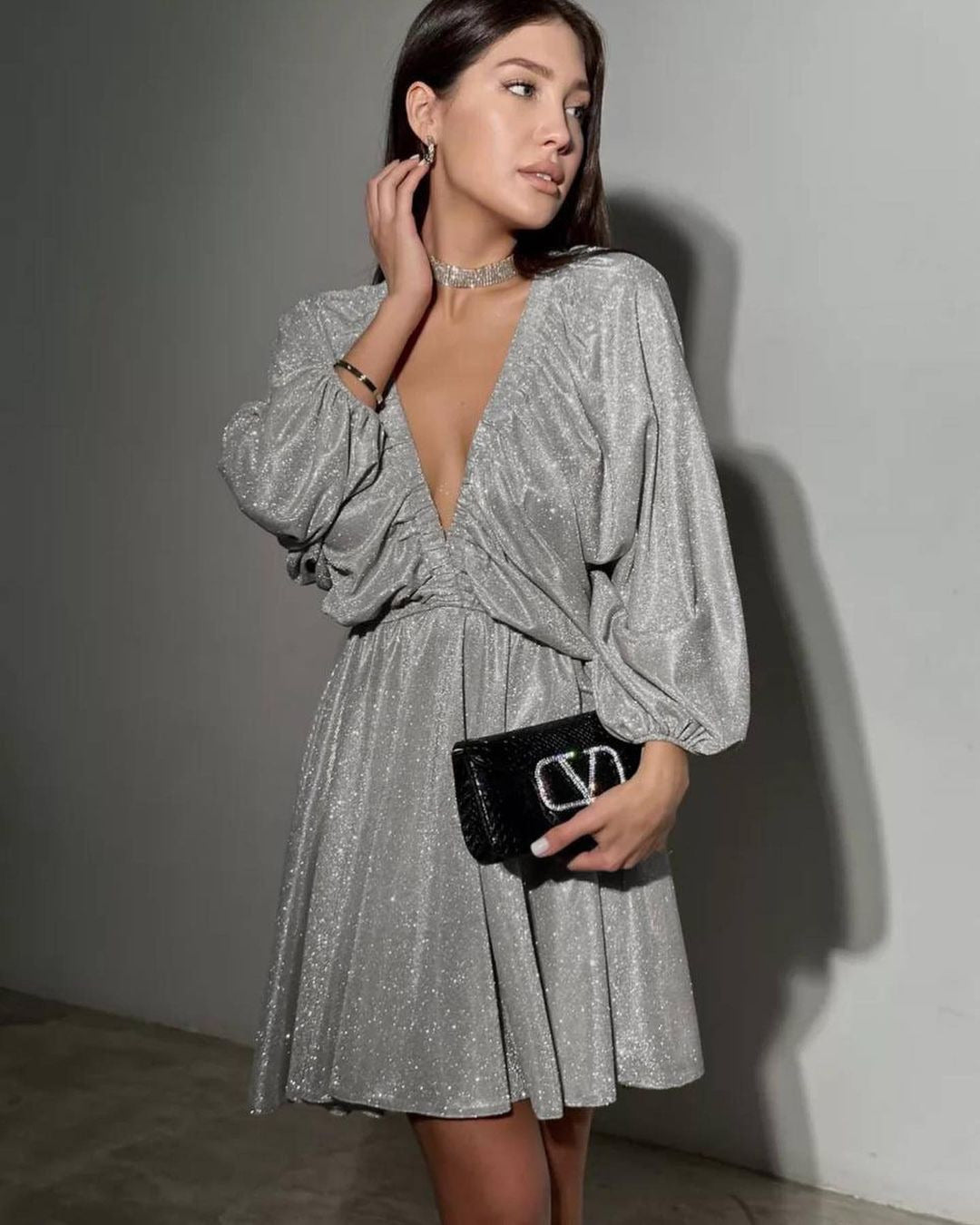 Women's Glittering Evening Dress with Deep V Neckline, Balloon Sleeves and Waist-Defining Bell Skirt Mune Fashion