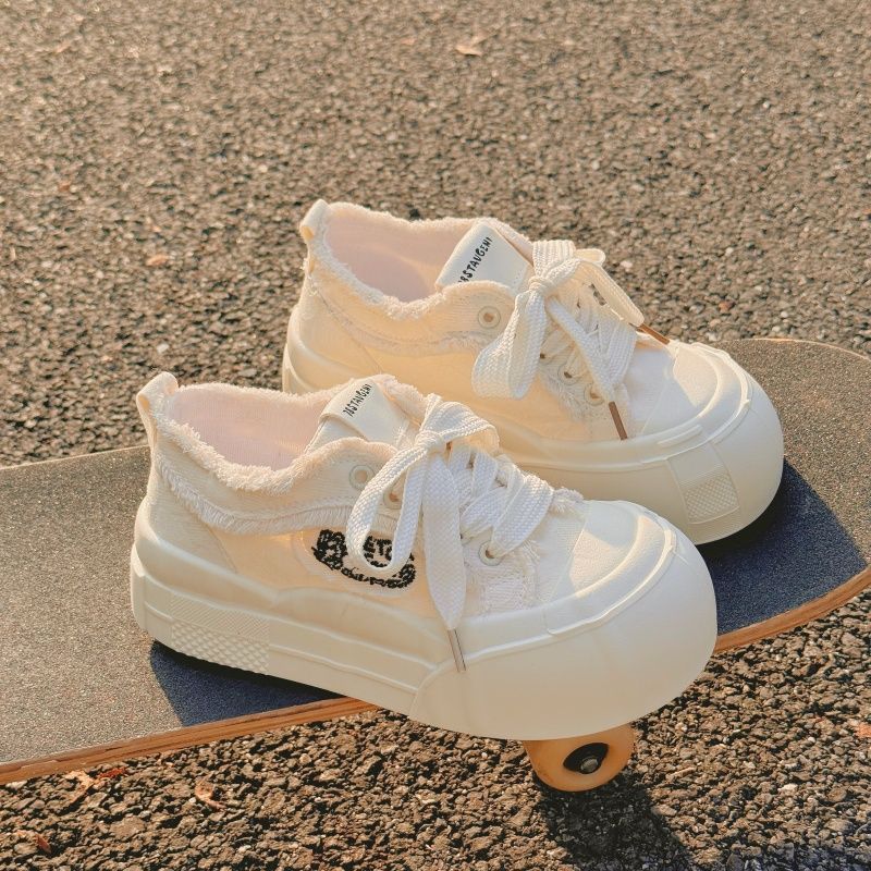 Women's leisure sneaker with padded inner sole Mune Fashion and innovative sole Mune Fashion
