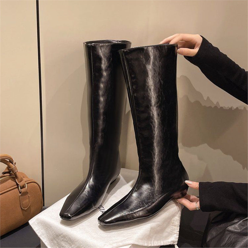 Women mid-cut suede boots with pointed toe shape and flat wedge sole Mune Fashion