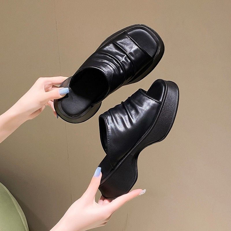 Women's Padded Platform Mules with Ruched Upper and Ergonomic Comfort Sole Mune Fashion