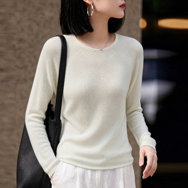 Women Light Round Neck Sweater in Cashmere Look with Raglan Sleeves Mune Fashion