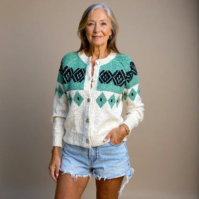 Ladies cozy knitted cardigan with decorative wooden buttons and round neckline Mune Fashion