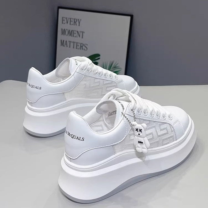Women’s fashionable chunky sneakers with flexible cushioning sole and breathable platform construction Mune Fashion