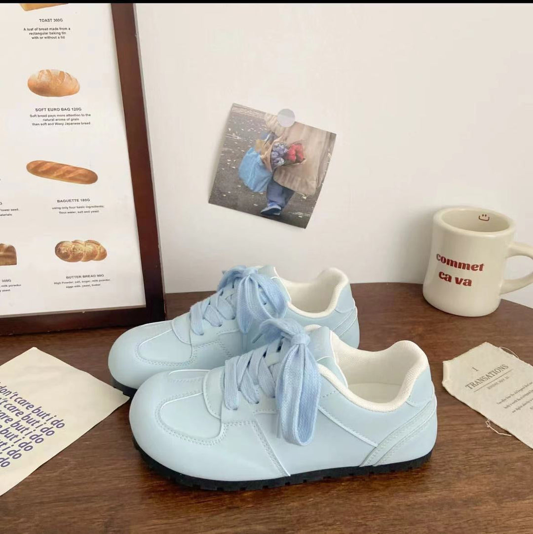 Women's Comfortable Casual Sneakers with Breathable Surface Structure and Non-Slip Sole Mune Fashion