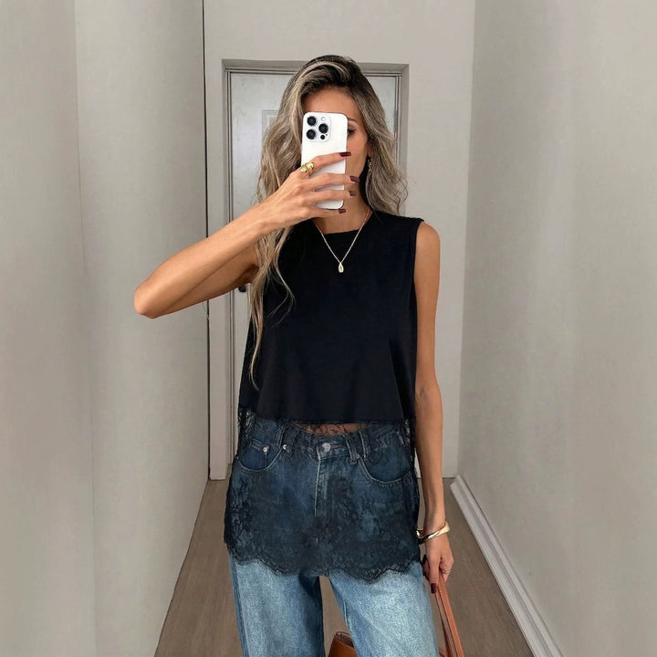 Women sleeveless loosely cut top with lace overlay and round neck Mune Fashion
