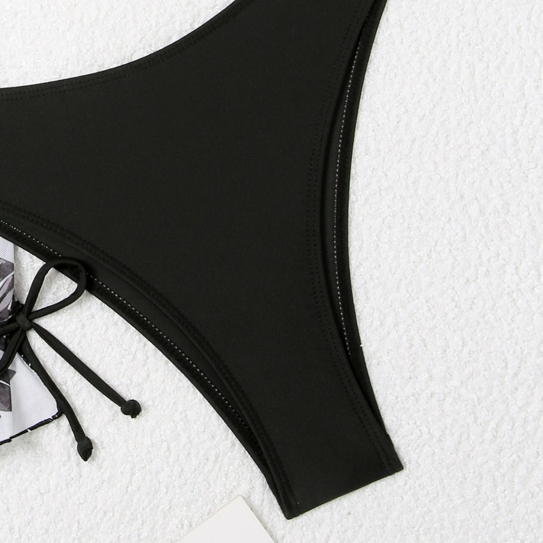 Ladies triangle bikini with elegant wrap skirt Mune Fashion