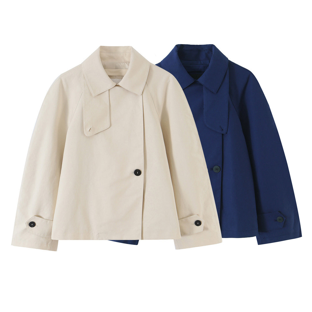 Ladies short jacket in boxy cut with concealed button placket and shirt collar Mune Fashion