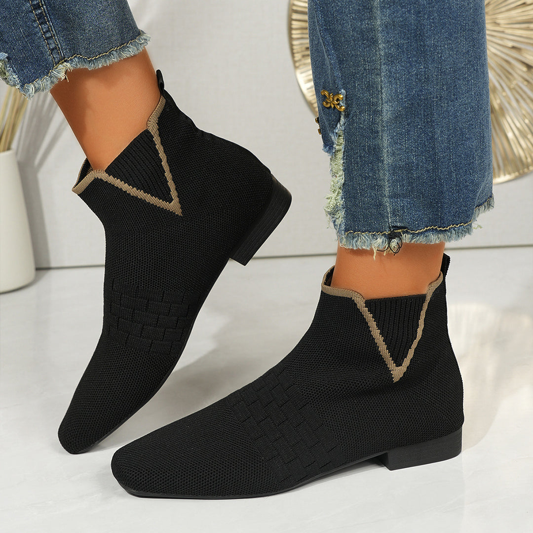 Women's knitted sock ankle boot with elastic V-insert, pull tab and flat block heel Mune Fashion