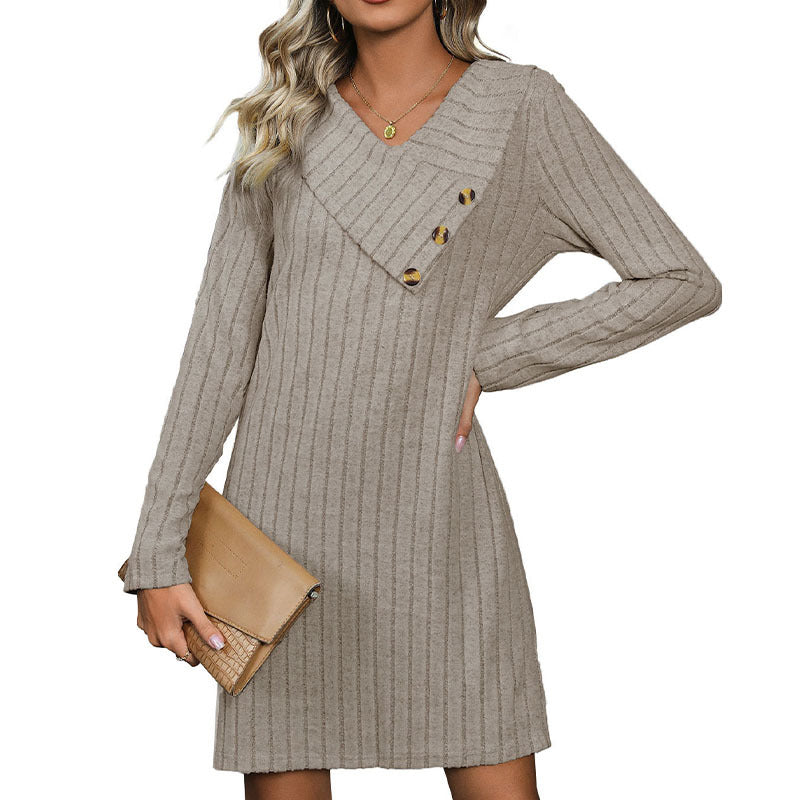Women's knitted dress with V-neck and button details Mune Fashion