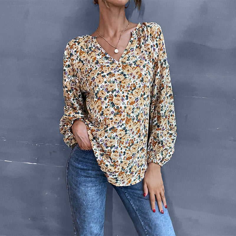 Women Lightweight V-Neck Flower Blouse with Balloon Sleeves Mune Fashion