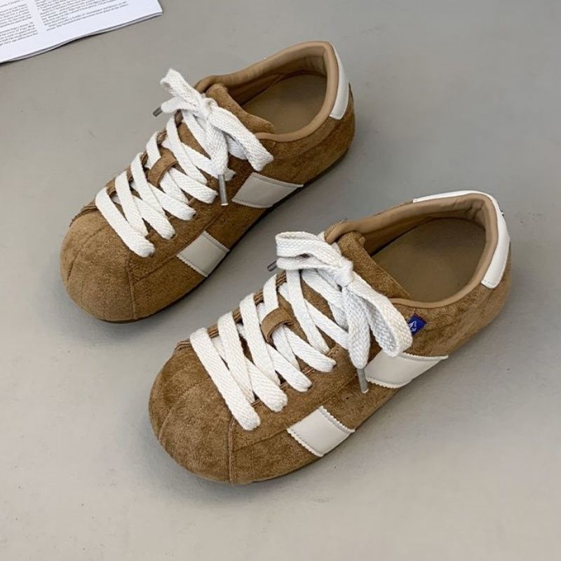 Women's Comfortable Sneakers made of high-quality suede with classic design Mune Fashion