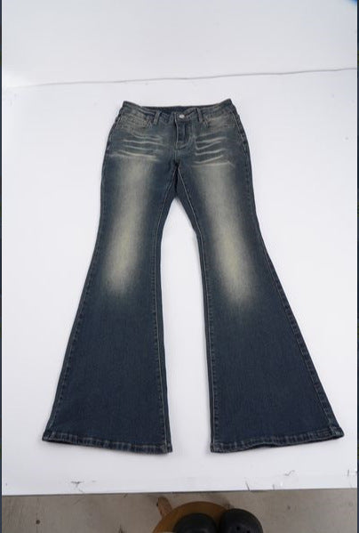 Ladies flared jeans with used effect, whiskering and flared leg Mune Fashion