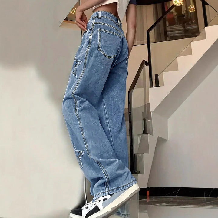 Women's extra-wide baggy jeans made of lightweight denim with star appliqués and extended silhouette Mune Fashion