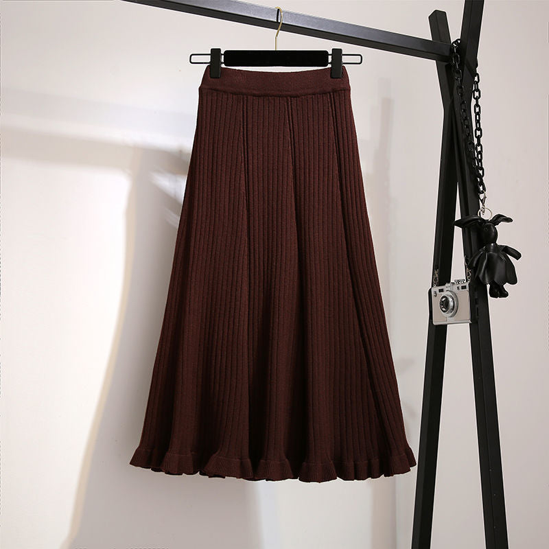 Women's Pleated Skirt with Voluminous Hem Mune Fashion