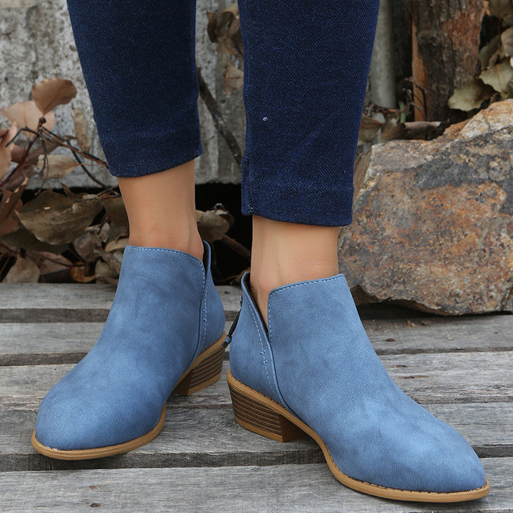 Women's metallic ankle boots with pointed toe, back zipper and low block heel Mune Fashion