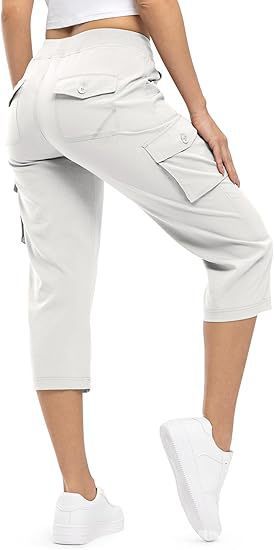 Women's capri cargo pants in Bermuda length with high waist and patch flap pockets Mune Fashion