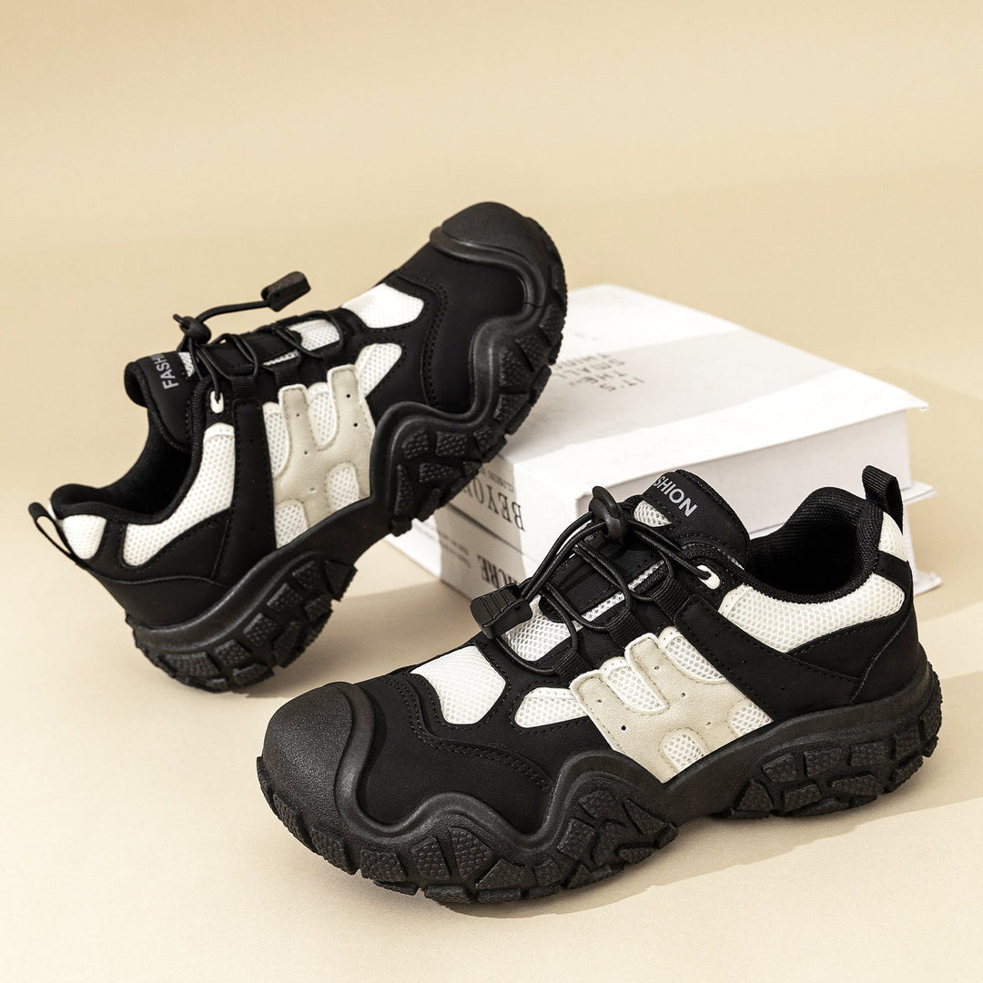 Women's sporty outdoor sneakers with supportive sole and breathable mesh surface Mune Fashion
