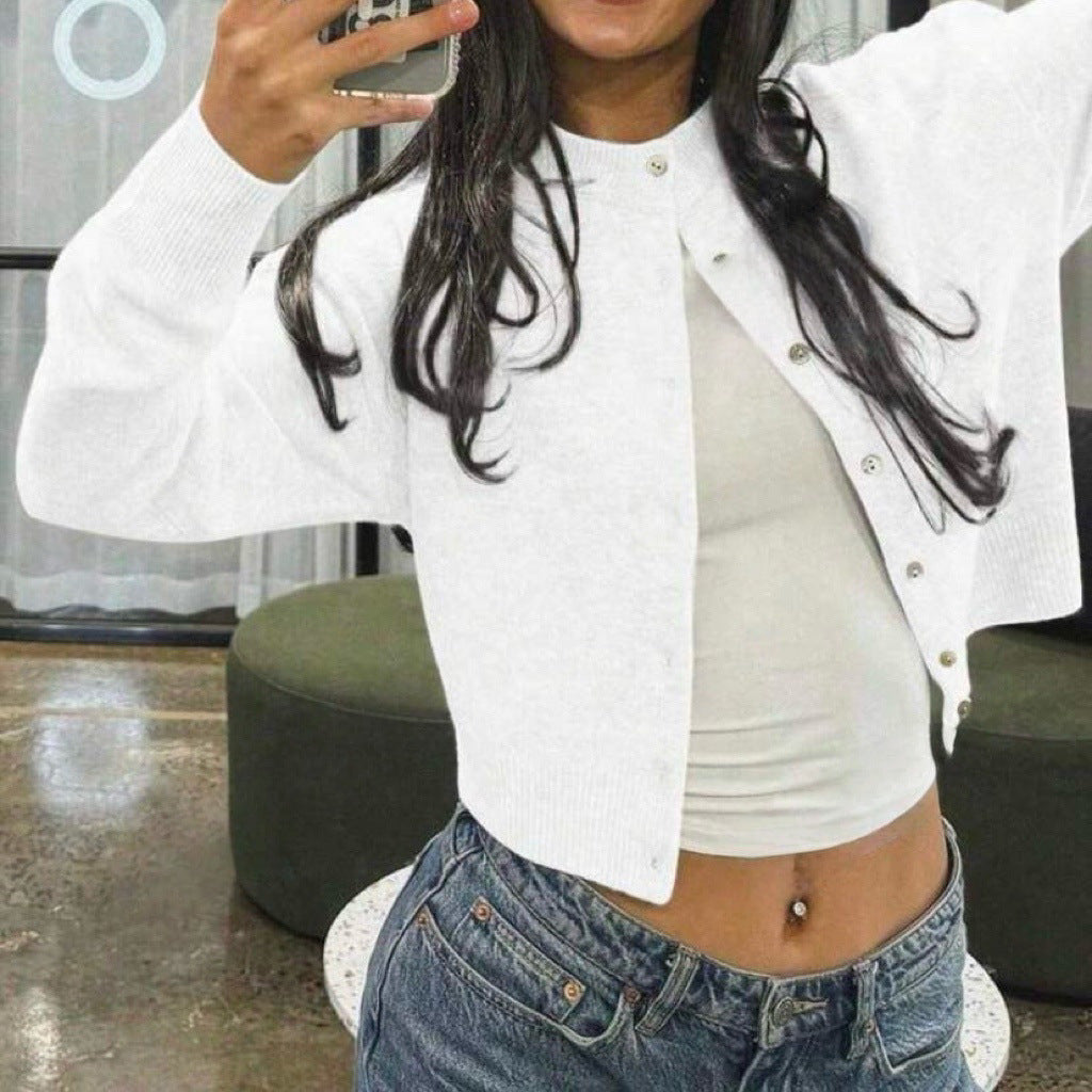 Women's Cropped Button Cardigan in Cropped Style with Round Neckline Mune Fashion