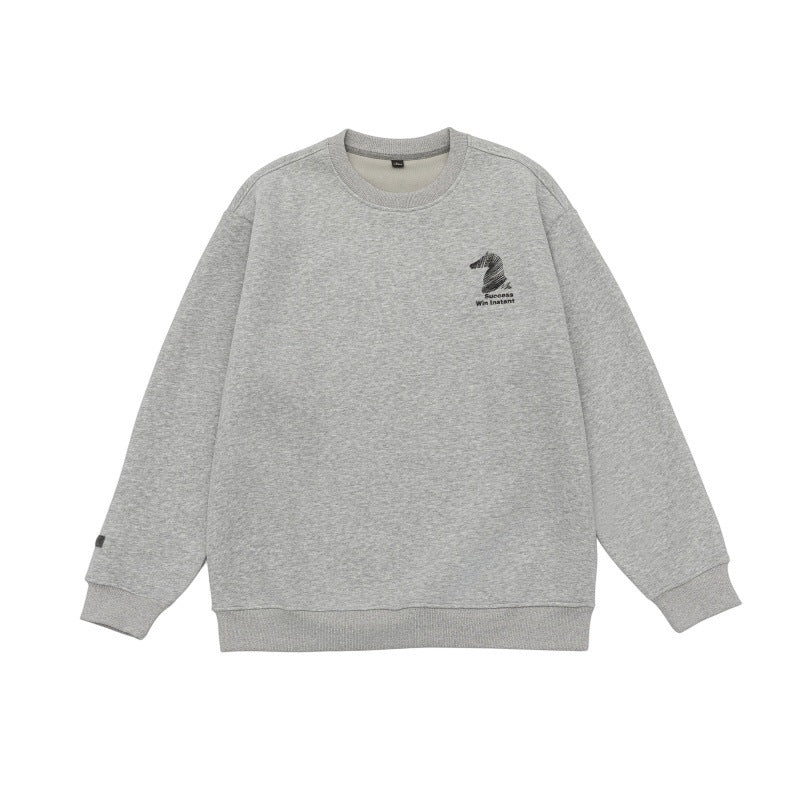 Unisex Oversize Sweatshirt with embroidered chess knight logo and ribbed cuffs Mune Fashion