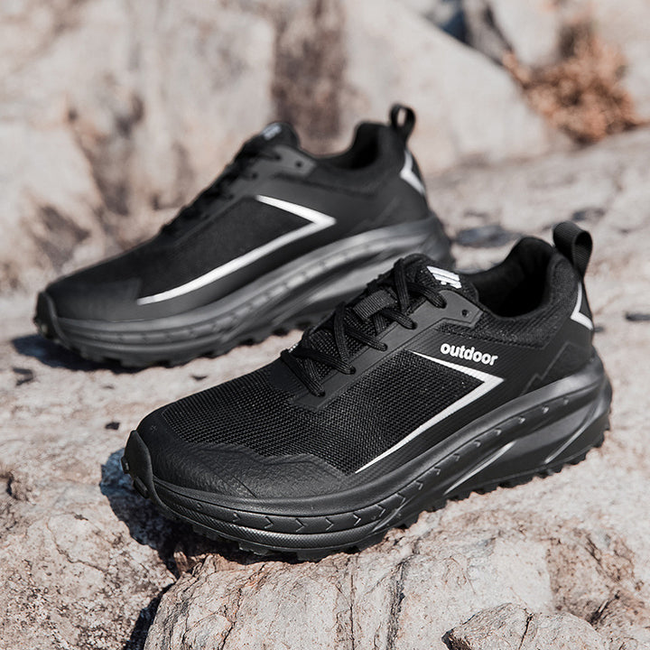 Unisex nan robust trail running shoe with shock-absorbing midsole and grippy outsole Mune Fashion