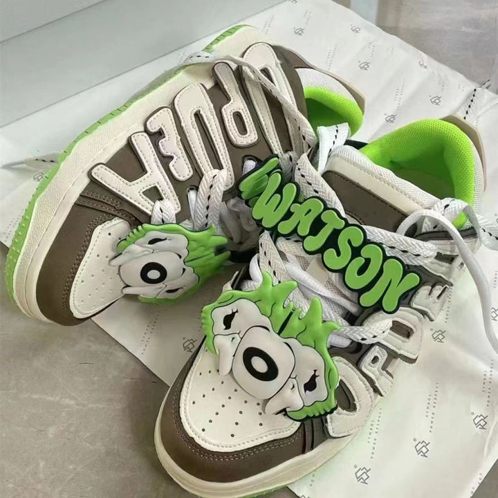 Women's sporty sneakers with unique appliqué and cushioning insole Mune Fashion