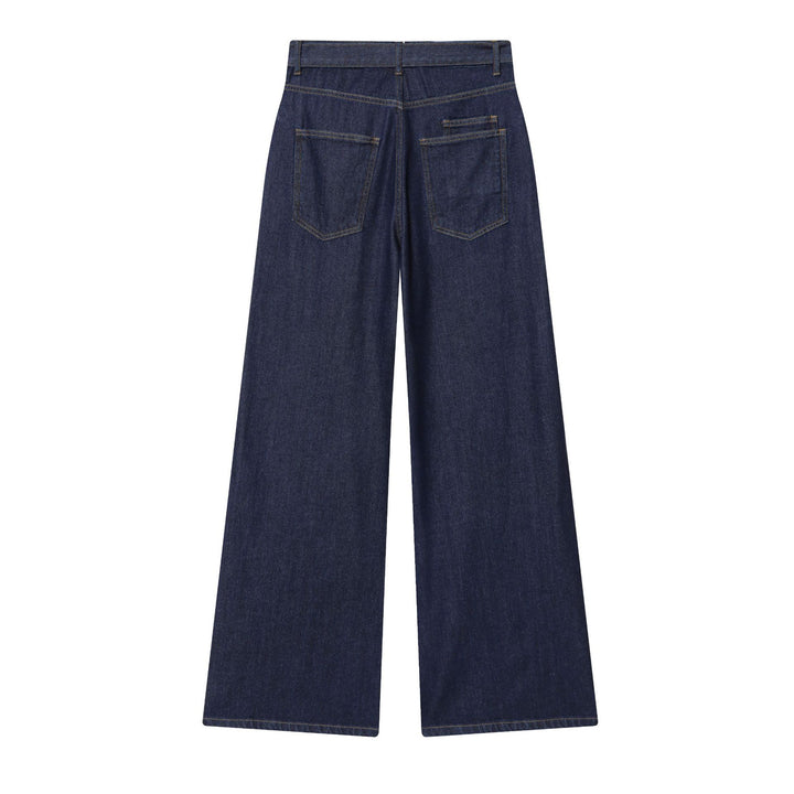 Women high-waisted jeans with wide leg, fabric belt and large front pockets Mune Fashion