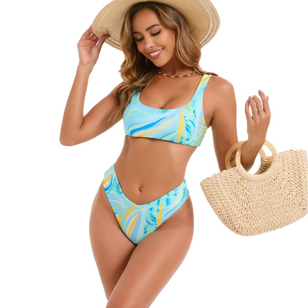 Women's bikini set with high-cut bottom and sporty top Mune Fashion