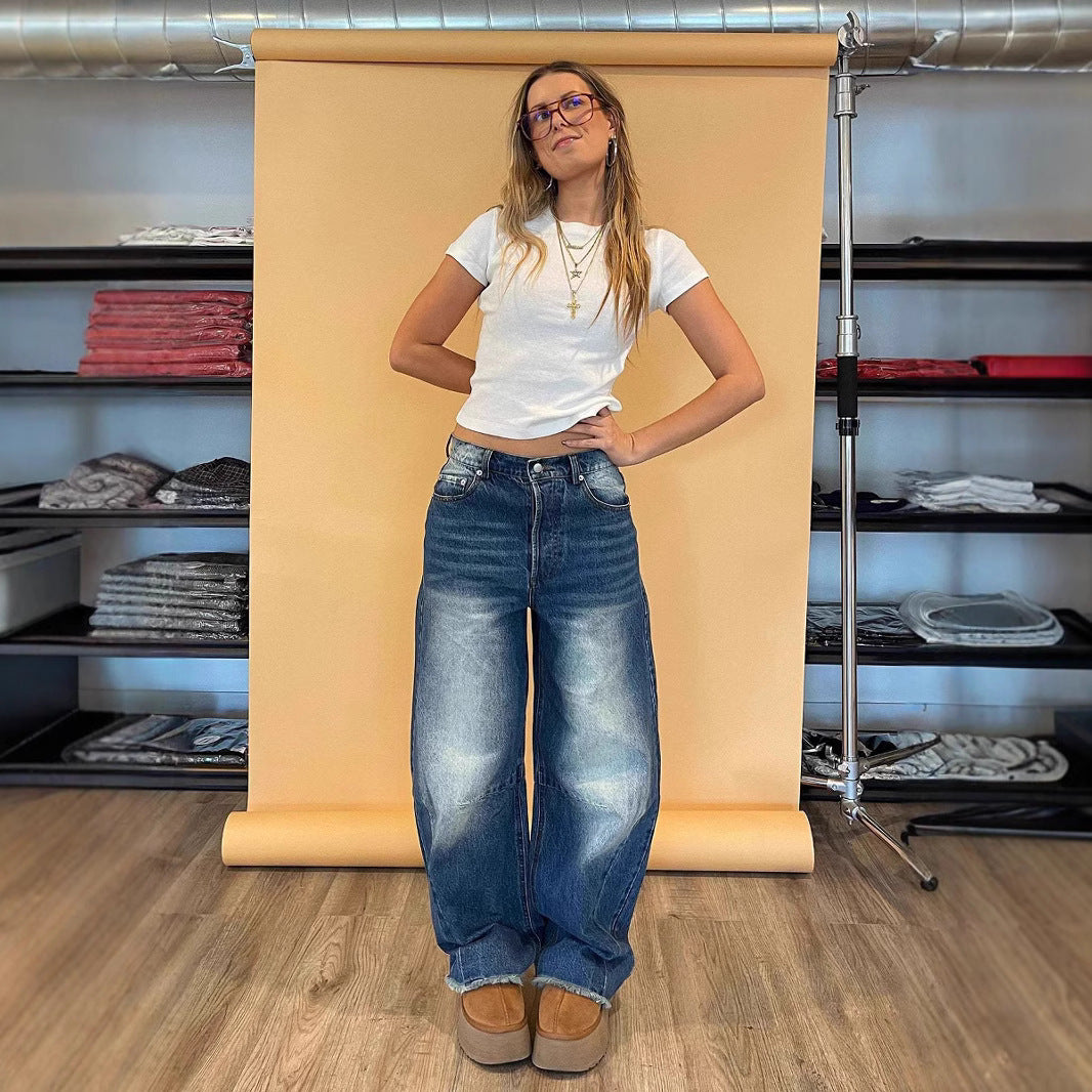 Women's wide baggy jeans with a low crotch seam, prominent knee patches, and reinforced five-pocket cut Mune Fashion