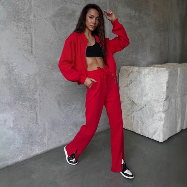 Women’s loungewear set with short zip jacket and high-waisted jogging pants with side split Mune Fashion