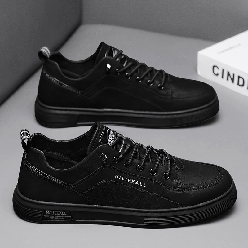Men's low-cut sneaker with perforated side wall, metal eyelets, and cushioned platform sole Mune Fashion