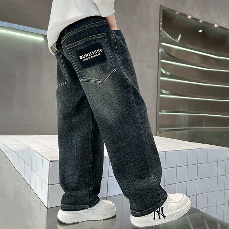 Unisex wide jeans with eye-catching patches Mune Fashion