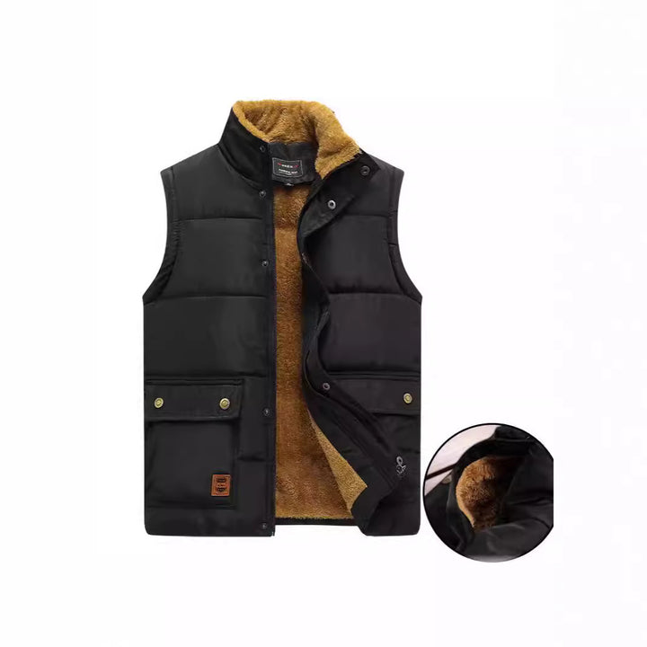 Men's sleeveless thermo quilted vest with cozy teddy inner lining and patch pockets