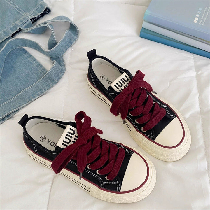 Women Trendy Sneakers with Thick Sole and Fashionable Details Mune Fashion