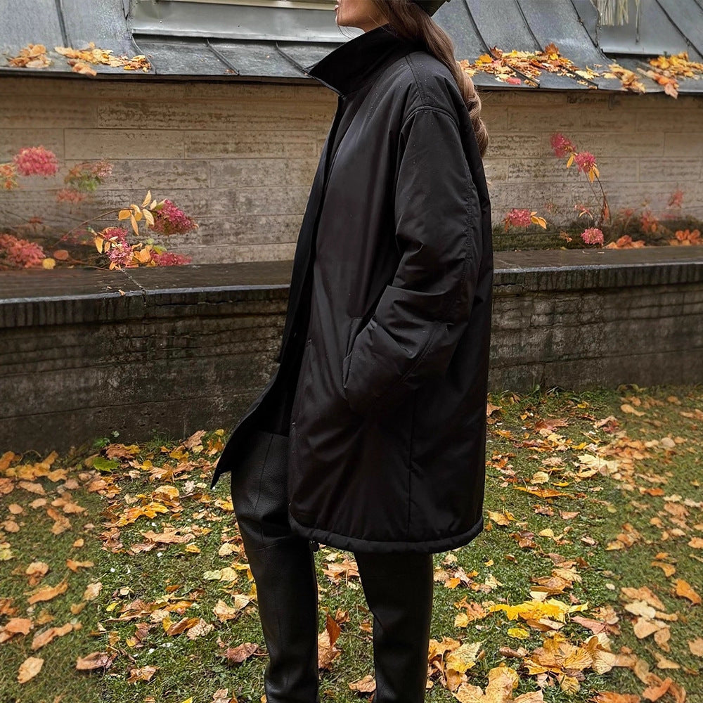 Women's transitional winter coat with minimalist quilting, high-closing collar and snap button closure Mune Fashion