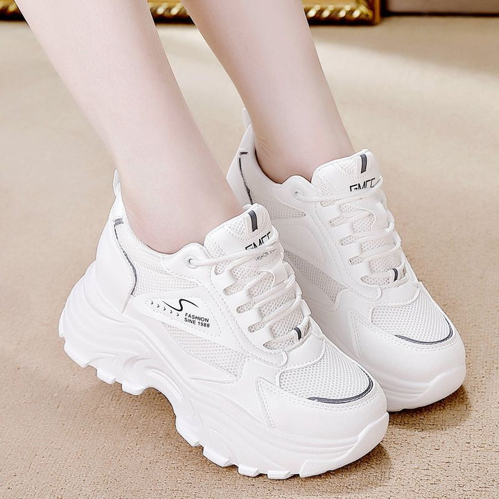 Women's sporty sneakers with cushioning sole and stylish design Mune Fashion